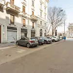 Youhosty - Arco Della Pace Apartment
