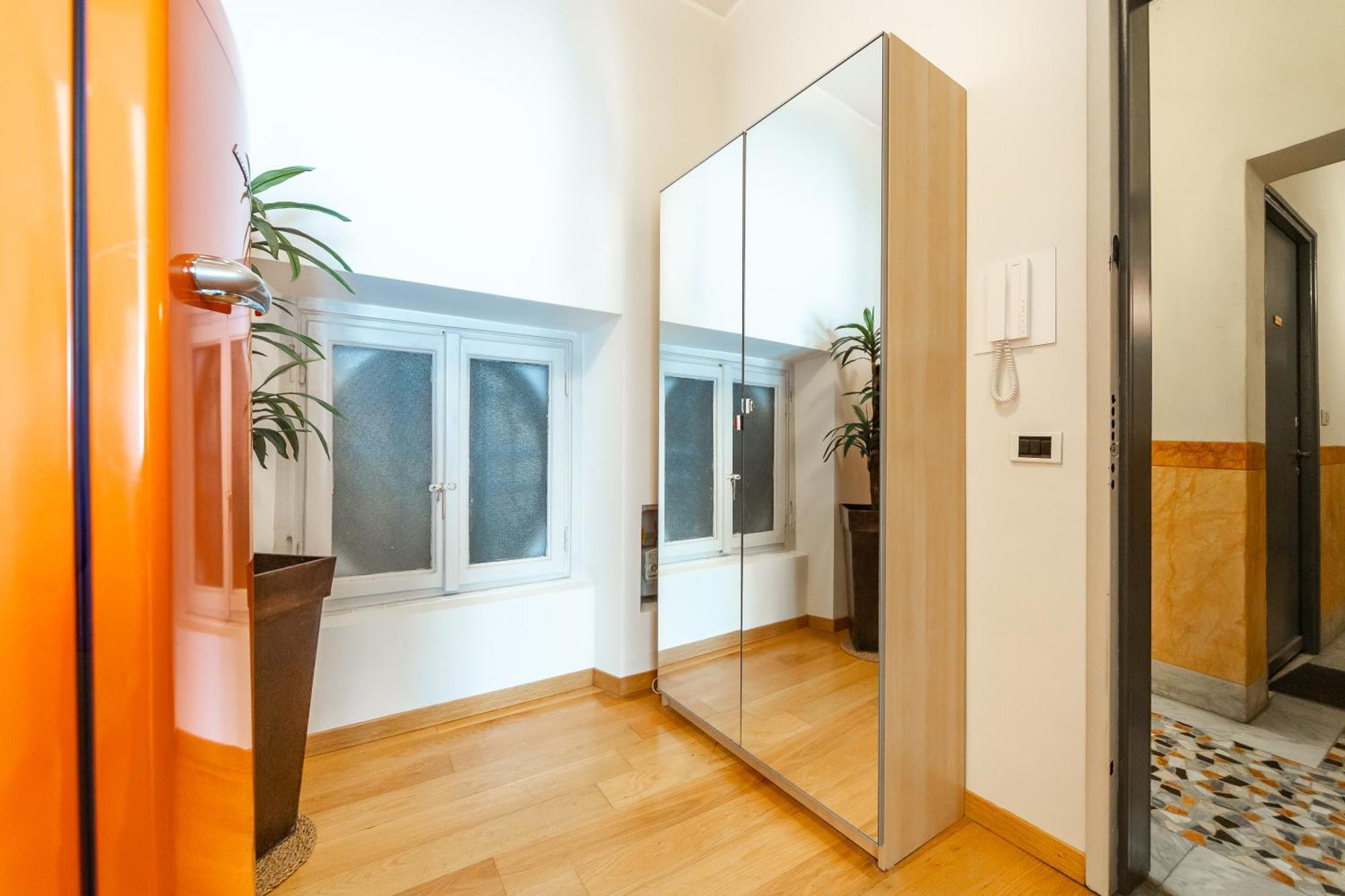 Youhosty - Arco Della Pace Apartment *