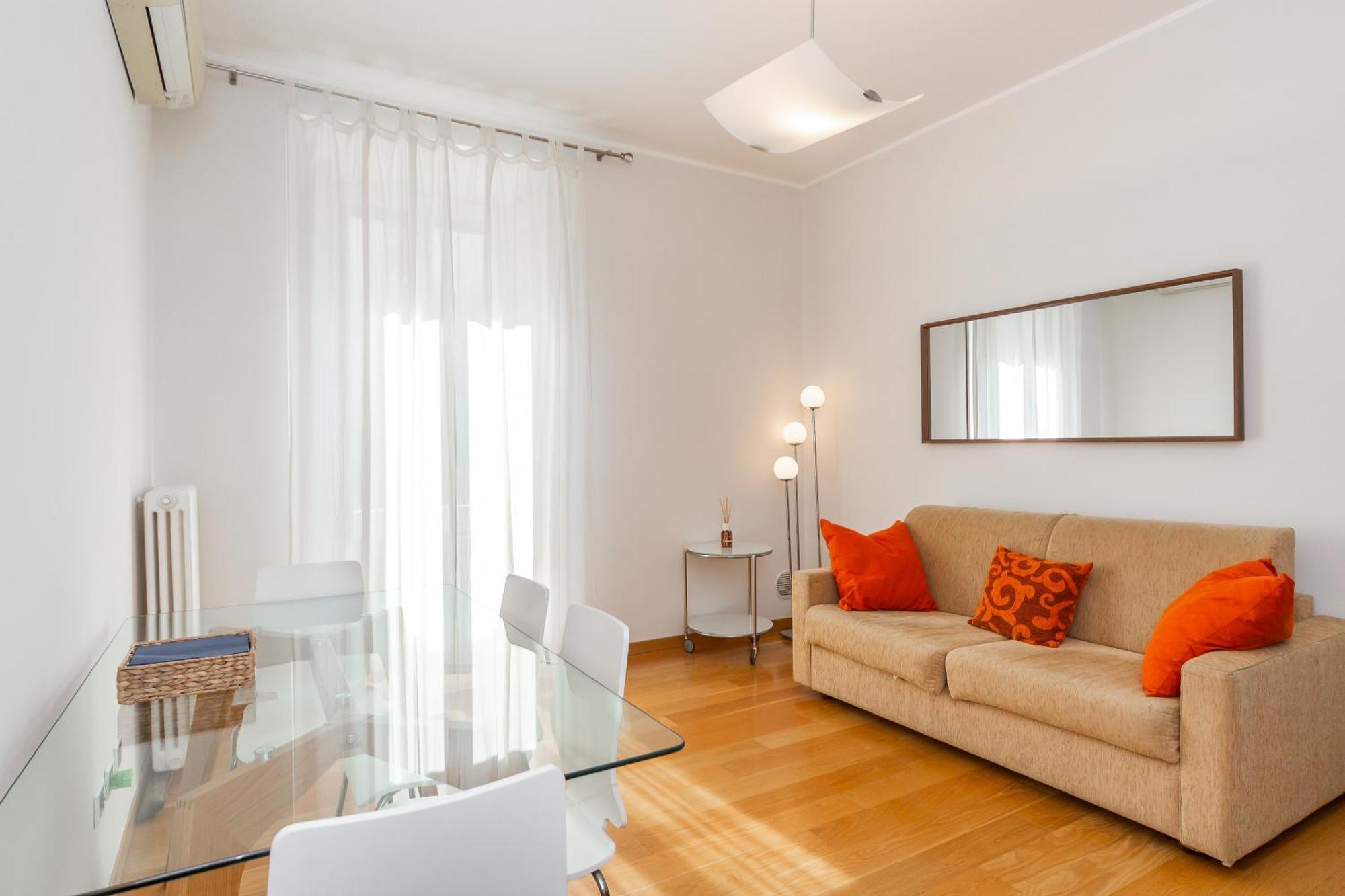 Youhosty - Arco Della Pace Apartment